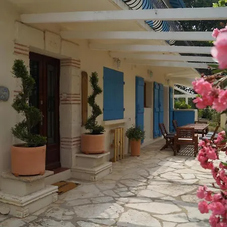 Bed and Breakfast La Maison Des Eaux