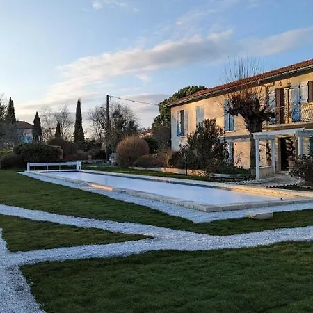 La Maison Des Eaux 3* Saint-Jean-de-Thurac