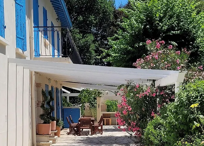 La Maison Des Eaux 3* Saint-Jean-de-Thurac