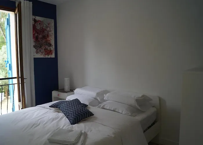 La Maison Des Eaux Bed and breakfast